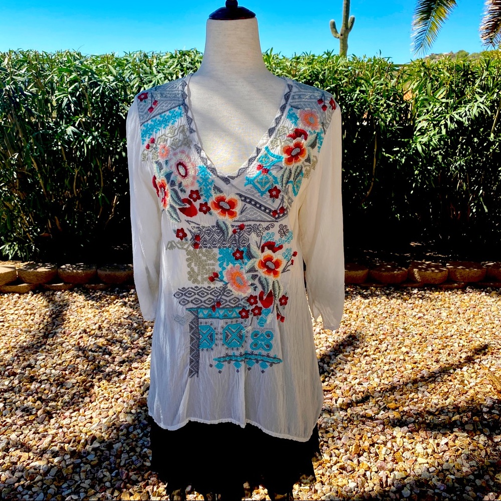 Johnny Was Embroidered Top Size M